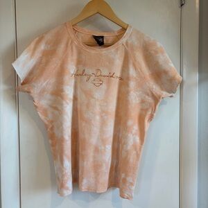 Harley Davidson Women’s Baby Tee. Size: Large. Color: Creamsicle.